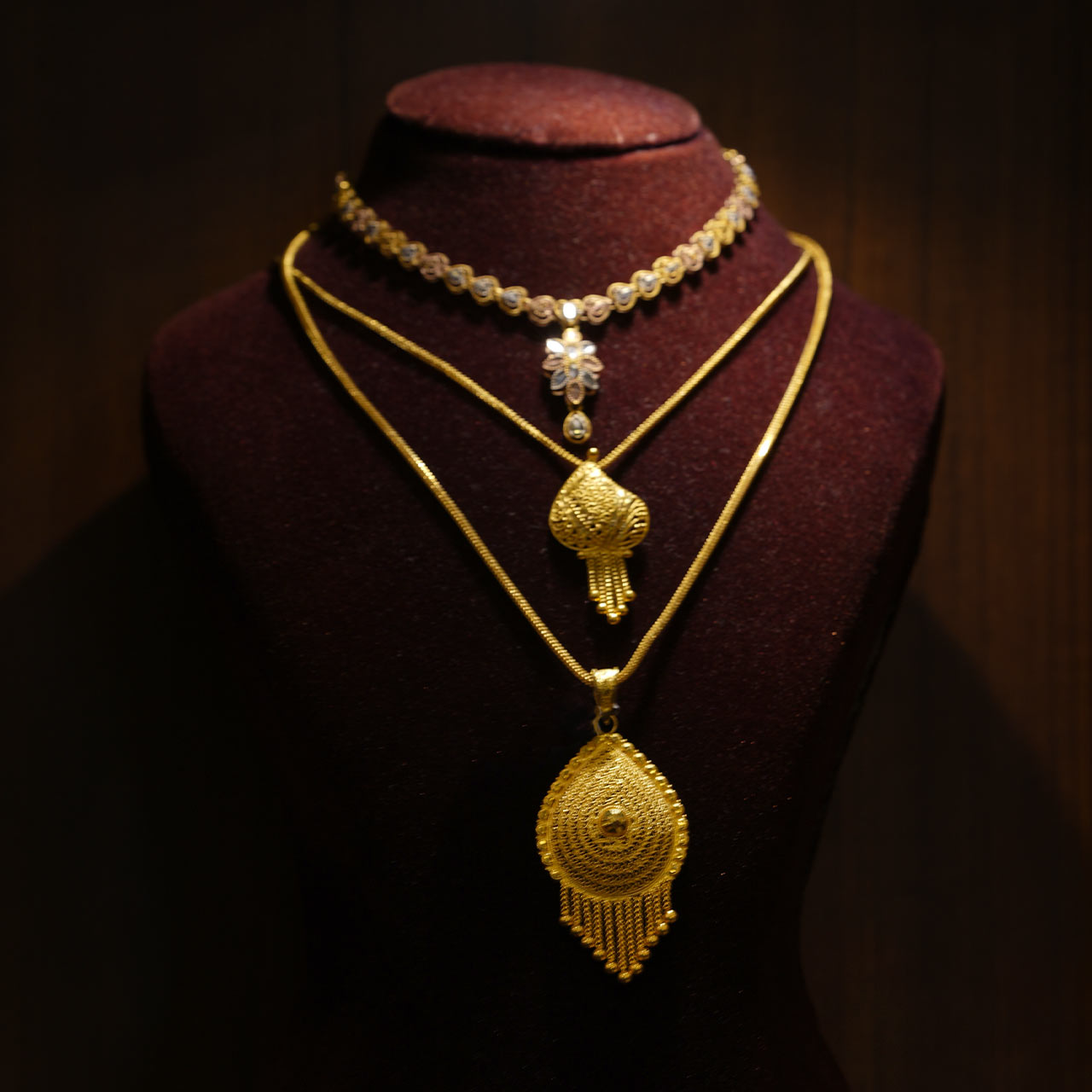 Golden Neck Chains with Locket